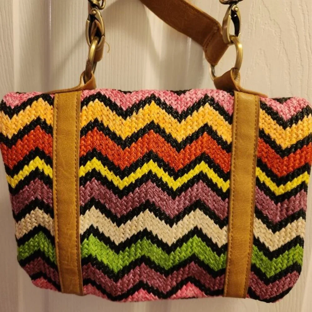 Olivia + Joy New York Knit Chevron Multicolor Purse Crossbody Shoulder Bag - Picture 3 of 6
